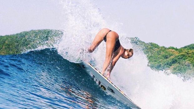 Full leaked Elliejeancoffey private photo