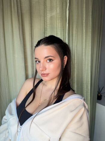 girlxalis
