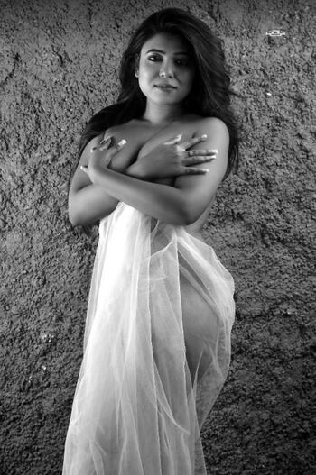 Jhilik Roy