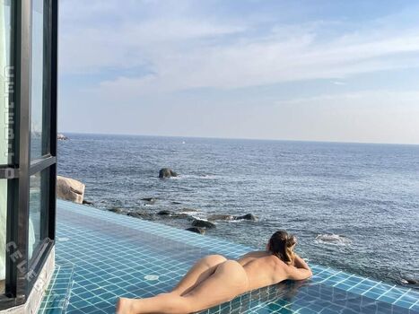 Full leaked Juicybooty private photo