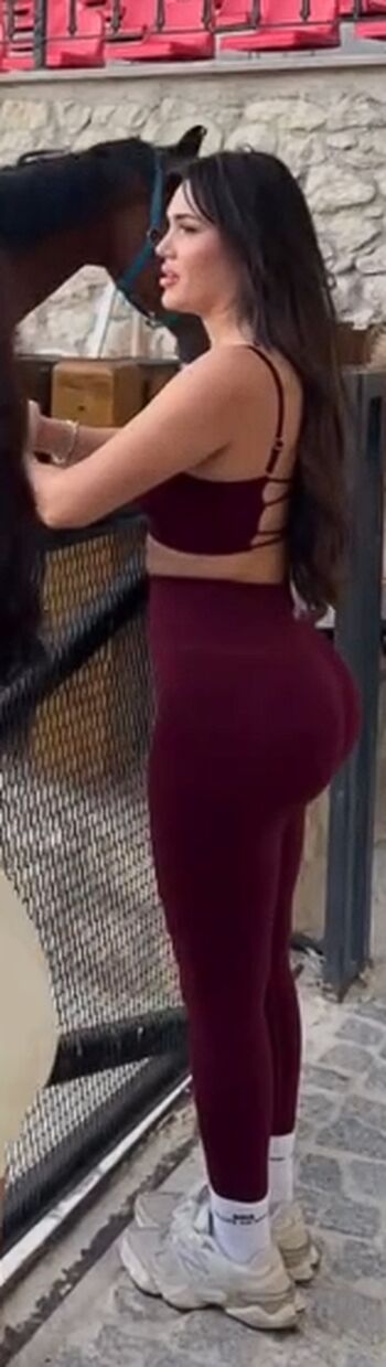 Full leaked Kardelen toprak private photo