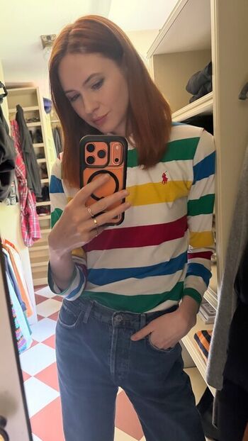 Full leaked Karen gillan private photo