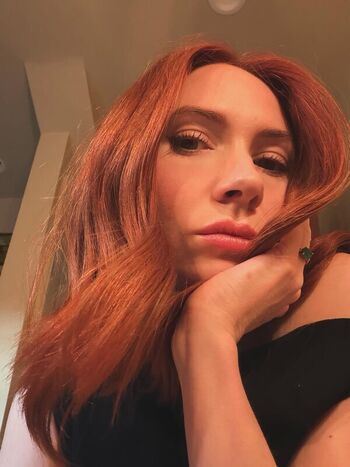 Full leaked Karen gillan private photo