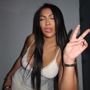 Full leaked Karima private photo