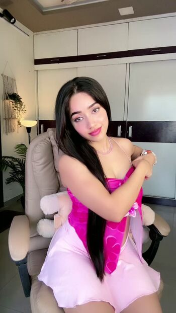 Full leaked Priyankaabhuti private photo