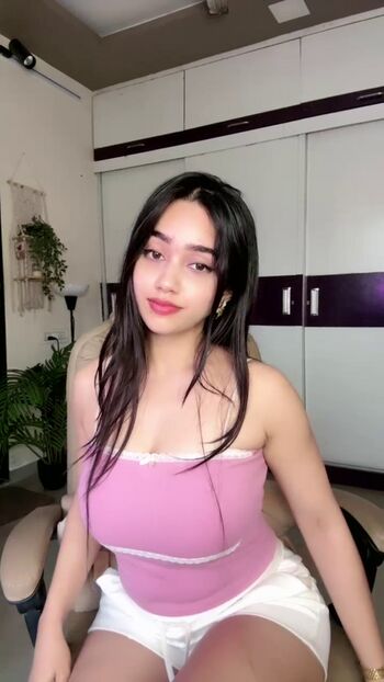 Full leaked Priyankaabhuti private photo