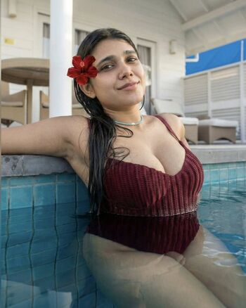 Full leaked Sadhana naidu private photo