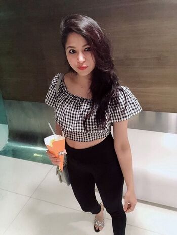 Full leaked Santoor mom rachna private photo