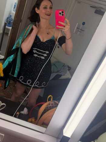 Full leaked Sophie ellis bextor private photo