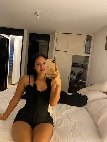 Full leaked Stefaniasalinas private photo