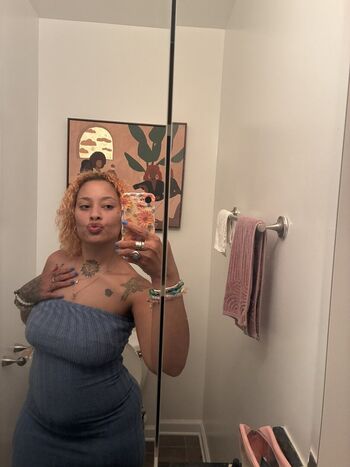 Full leaked Thegirlwiththewalk private photo