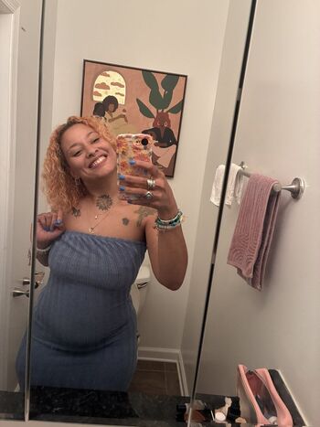 Full leaked Thegirlwiththewalk private photo