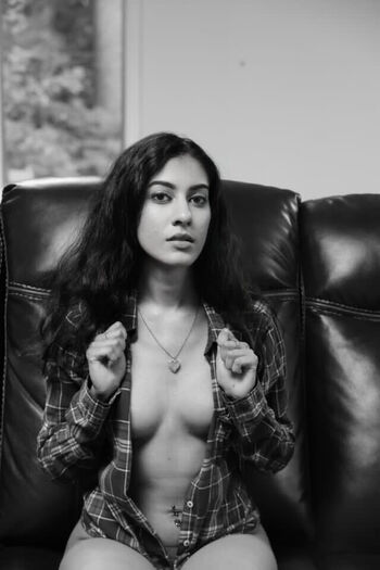 Full leaked Vidya private photo