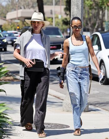 Full leaked Zoe saldana private photo